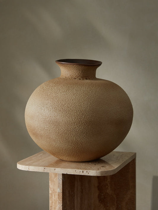 Alvaro Round Vase