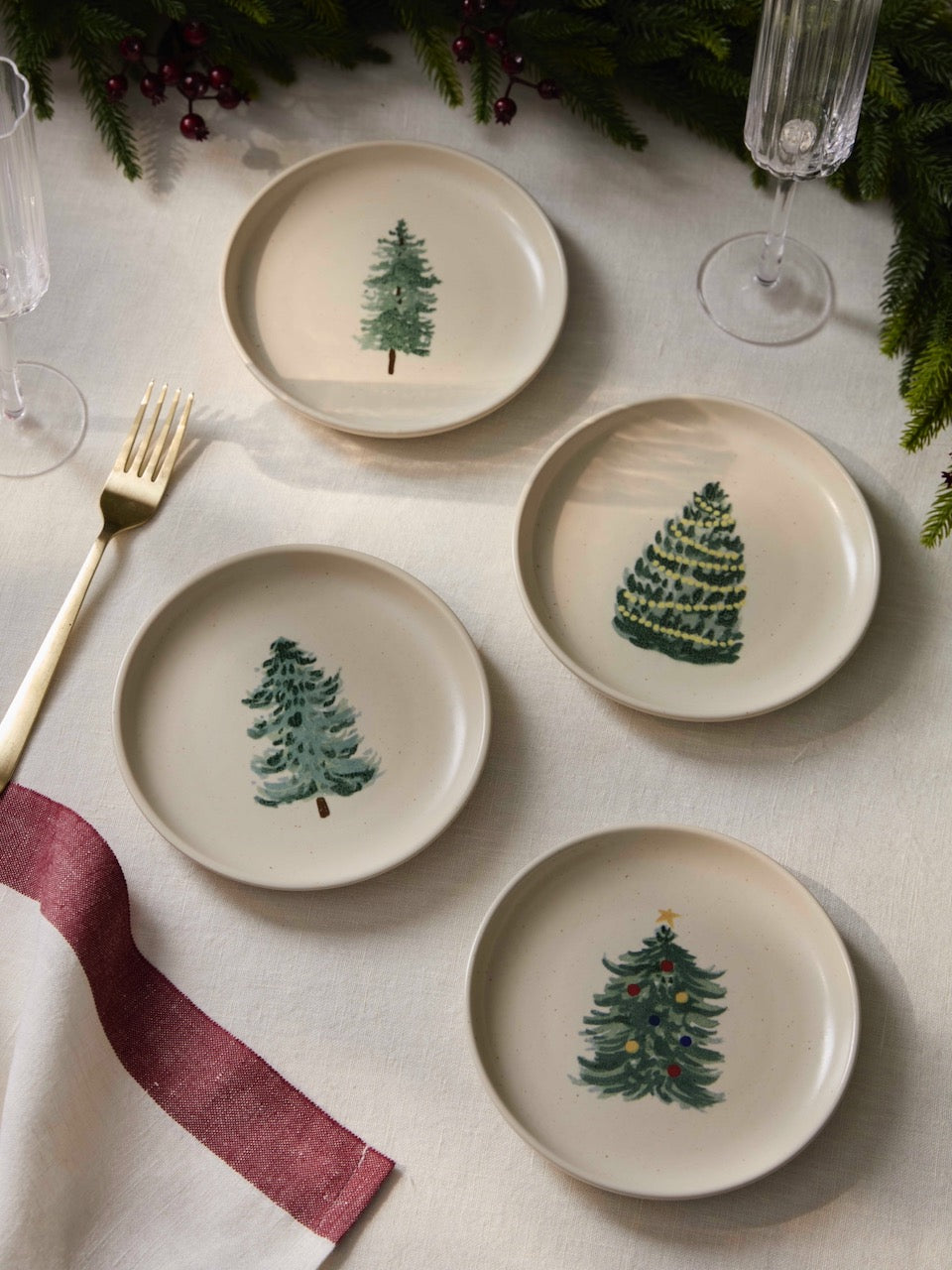 Set of 4 Christmas Plates