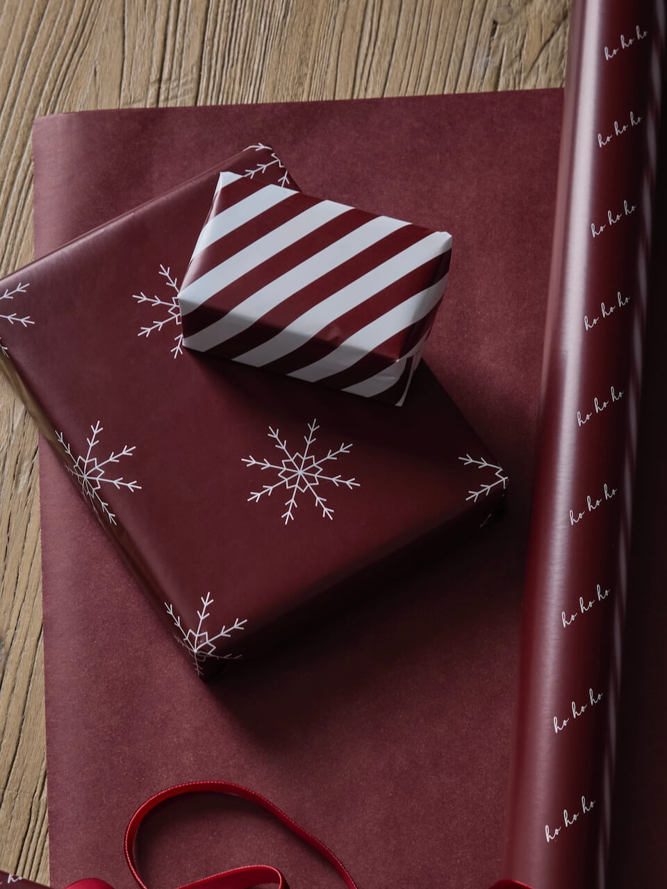 10m Snowflake Burgundy Wrapping Paper