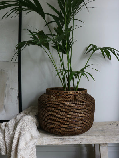 Maldon Antique Brown Rattan Planter