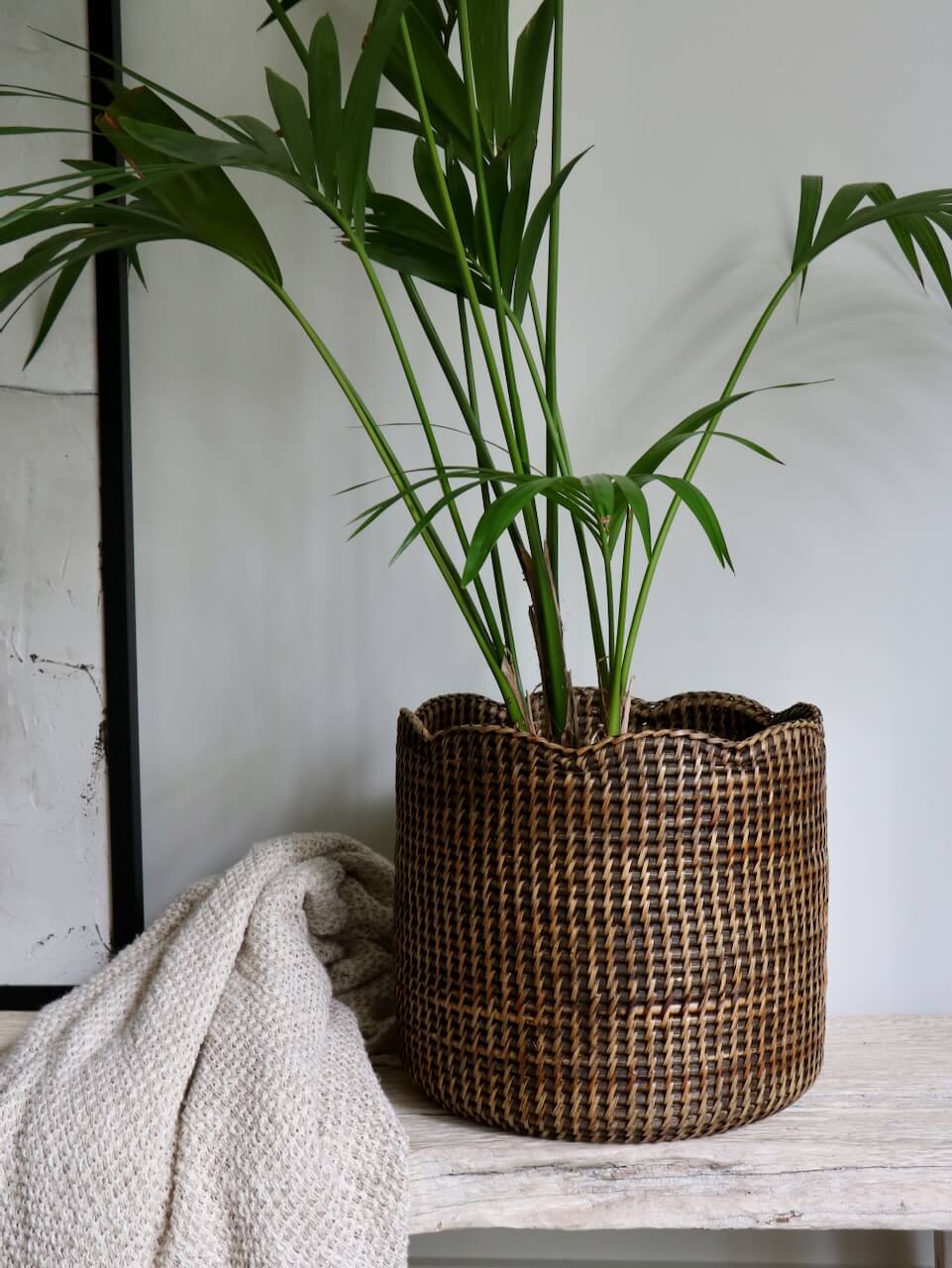 Small Skye Scallop Edge Basket Antique Brown