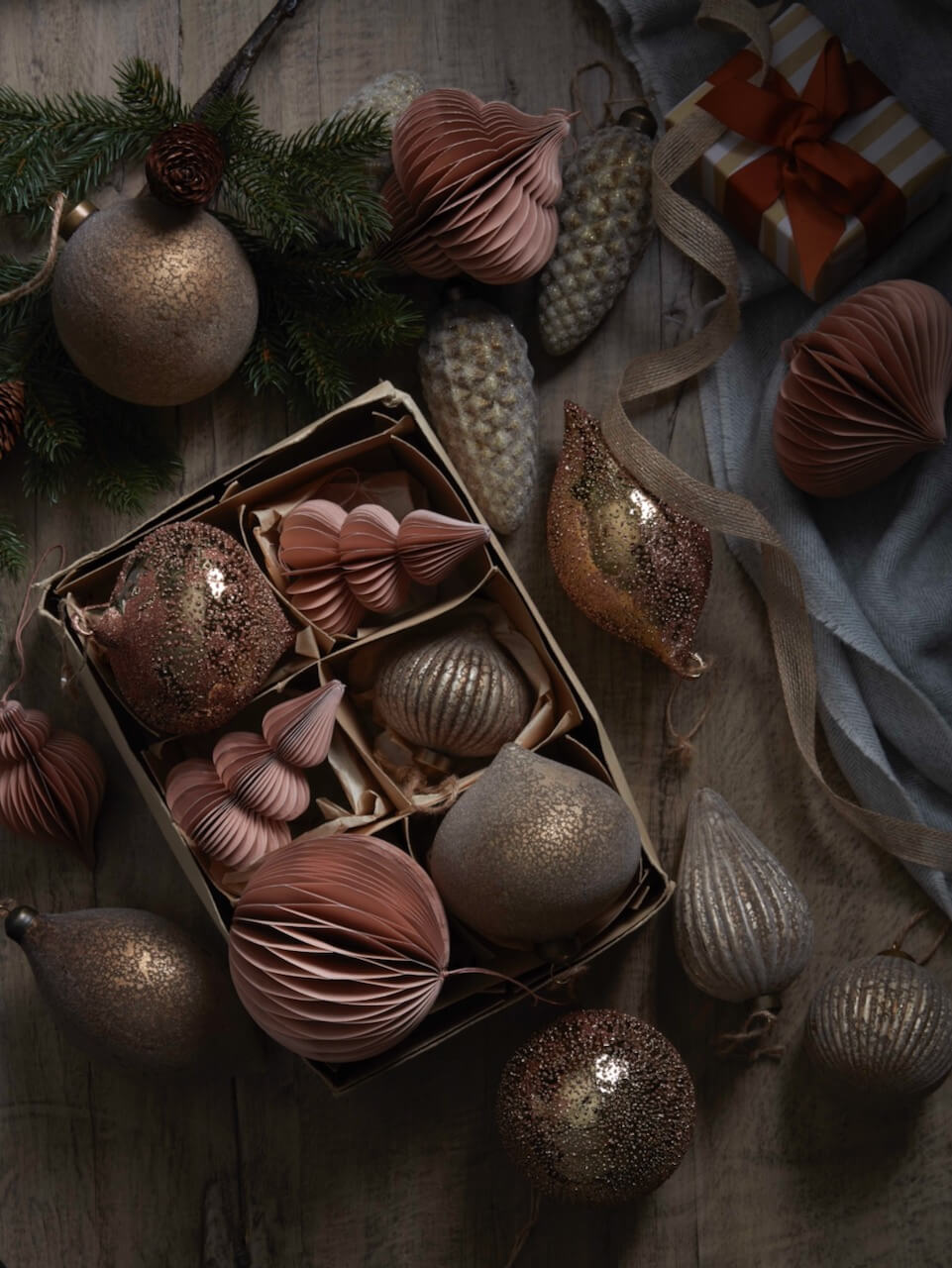 Set of 3 Large Gold Textured Baubles