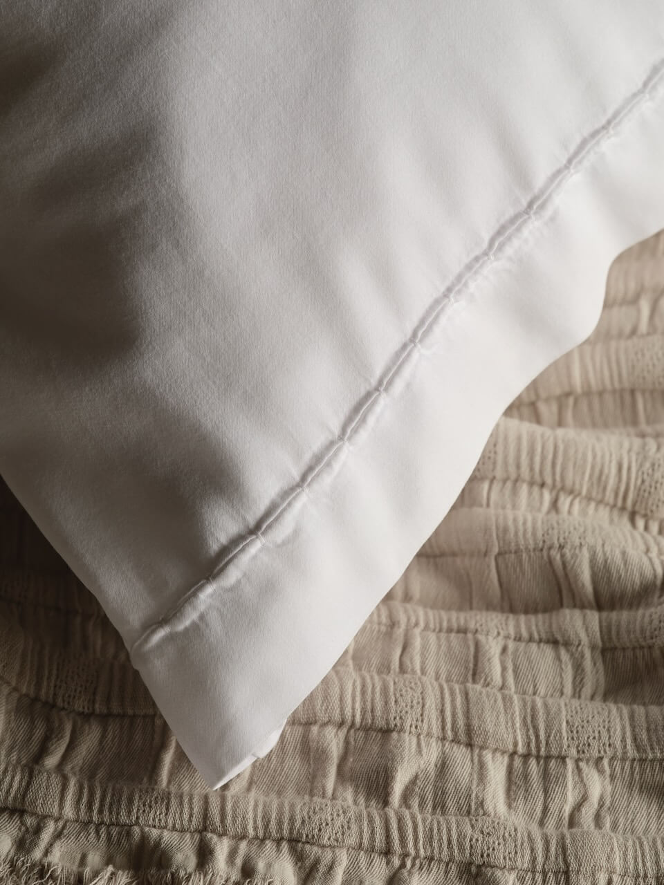 Porto White Cotton Bedding Bundle