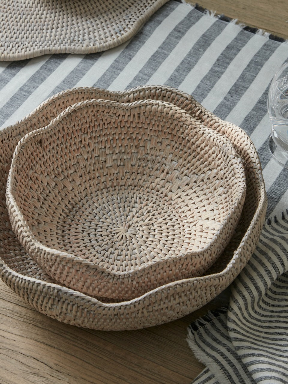 Roslin White Rattan Scallop Edged Bowl