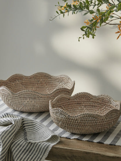 Roslin White Rattan Scallop Edged Bowl