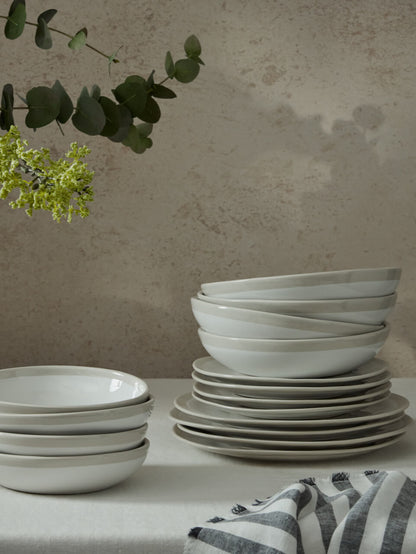 Vela 16 Piece Dinner Set